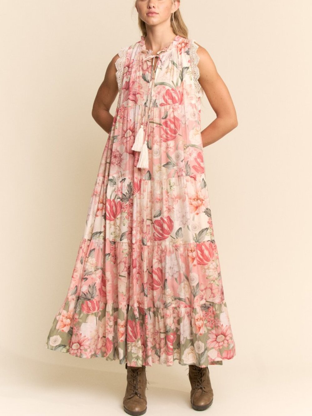 DAVI & DANI FLORAL MAXI DRESS-A BOUTIQUE ITEM/ABSOLUTELY BEAUTIFUL